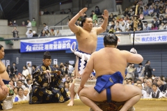 日馬富士の土俵入り。