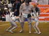 両足を持ってもびくともしないよ！