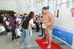 握手会も大盛況